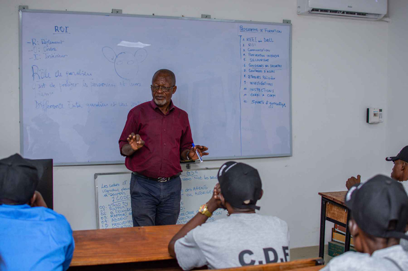 Graphique de l'effectif GSS Congo — 300 agents formés depuis 2014 à Kinshasa